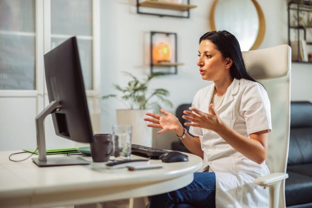 Unum adds GP advice line to help employees seek health guidance